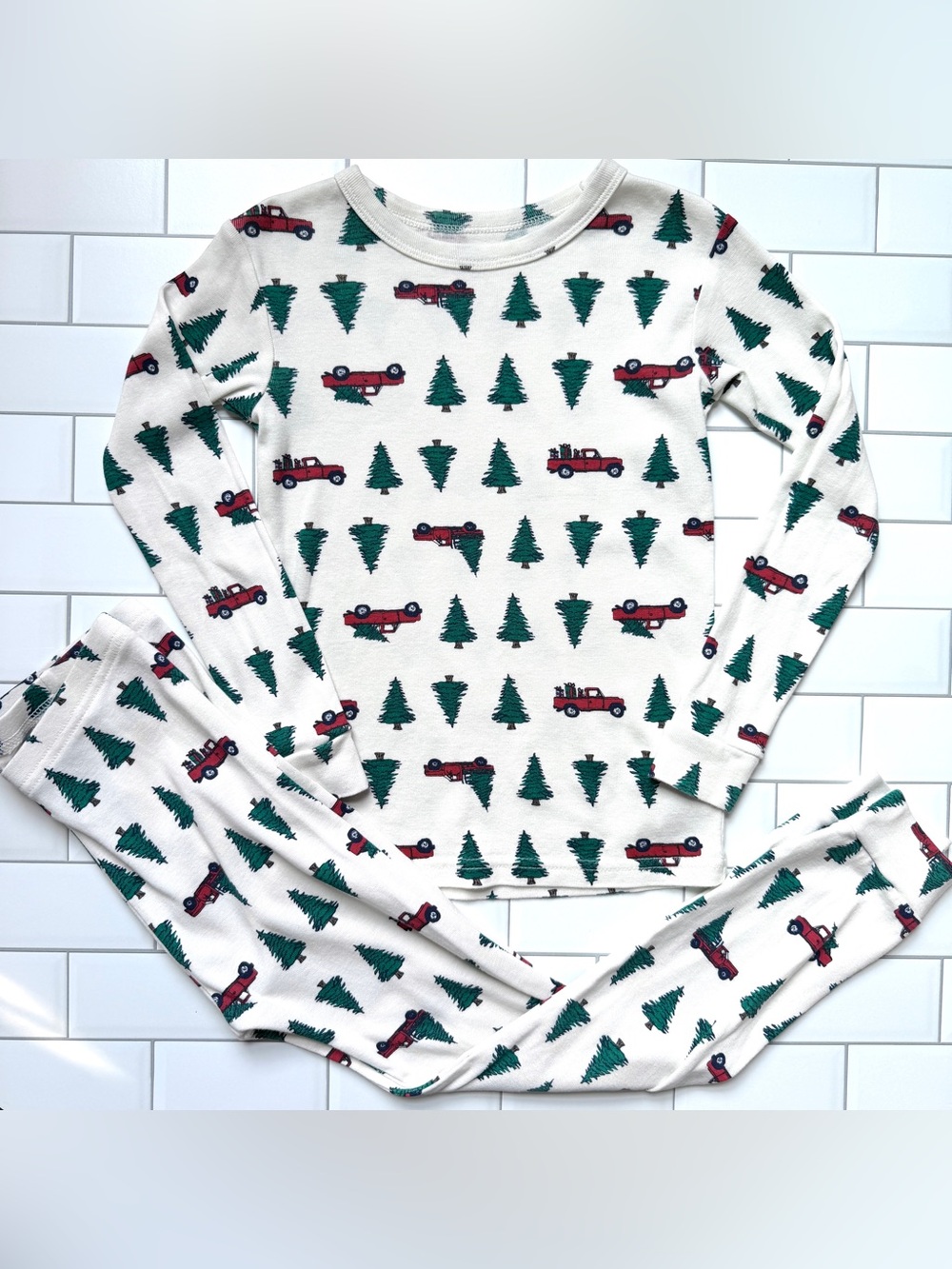 6🌲 GAP Kids Organic Cotton Red Pickup Truck & Green Christmas Trees PJ Set